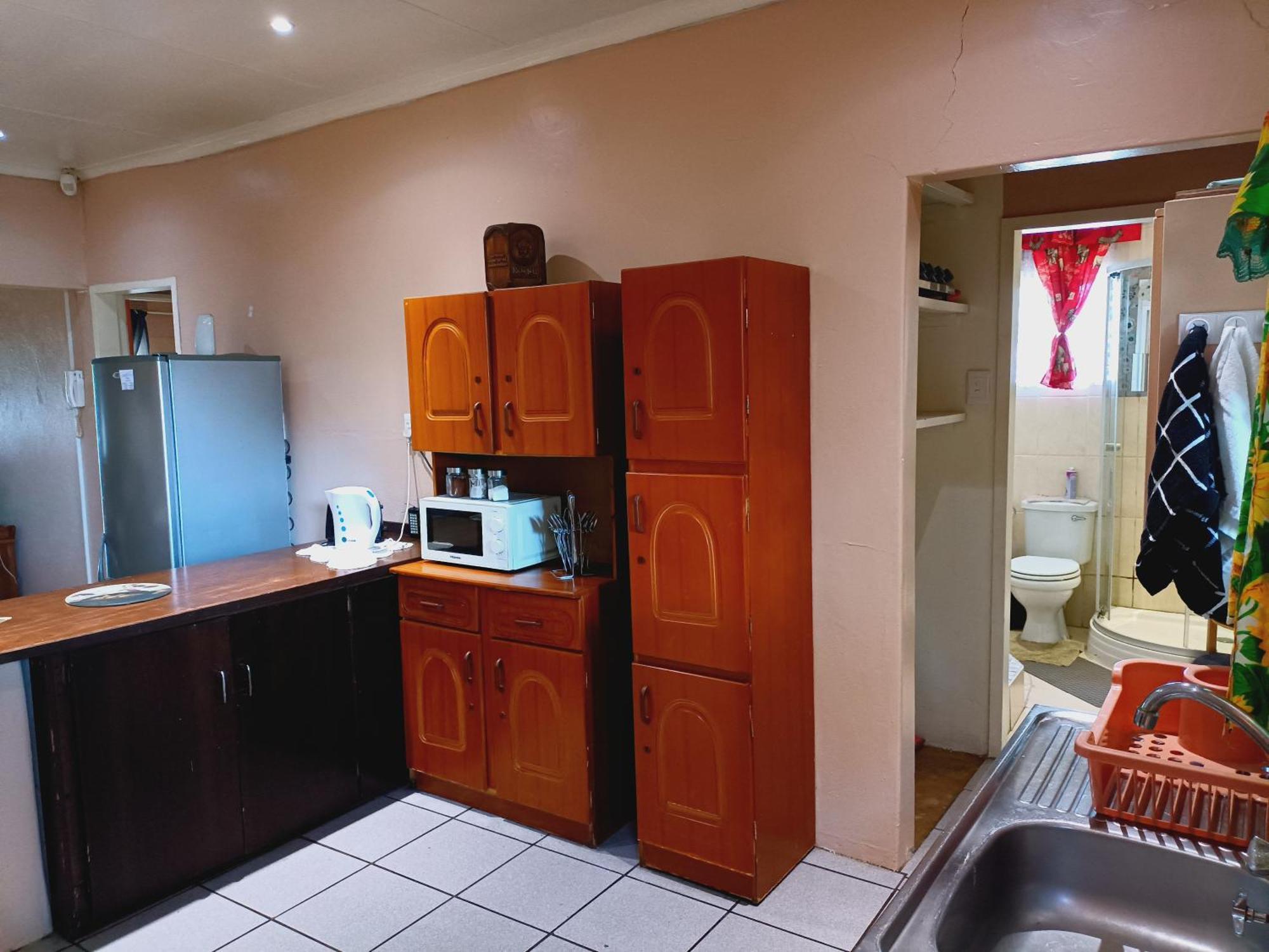 Suburbia Holiday home