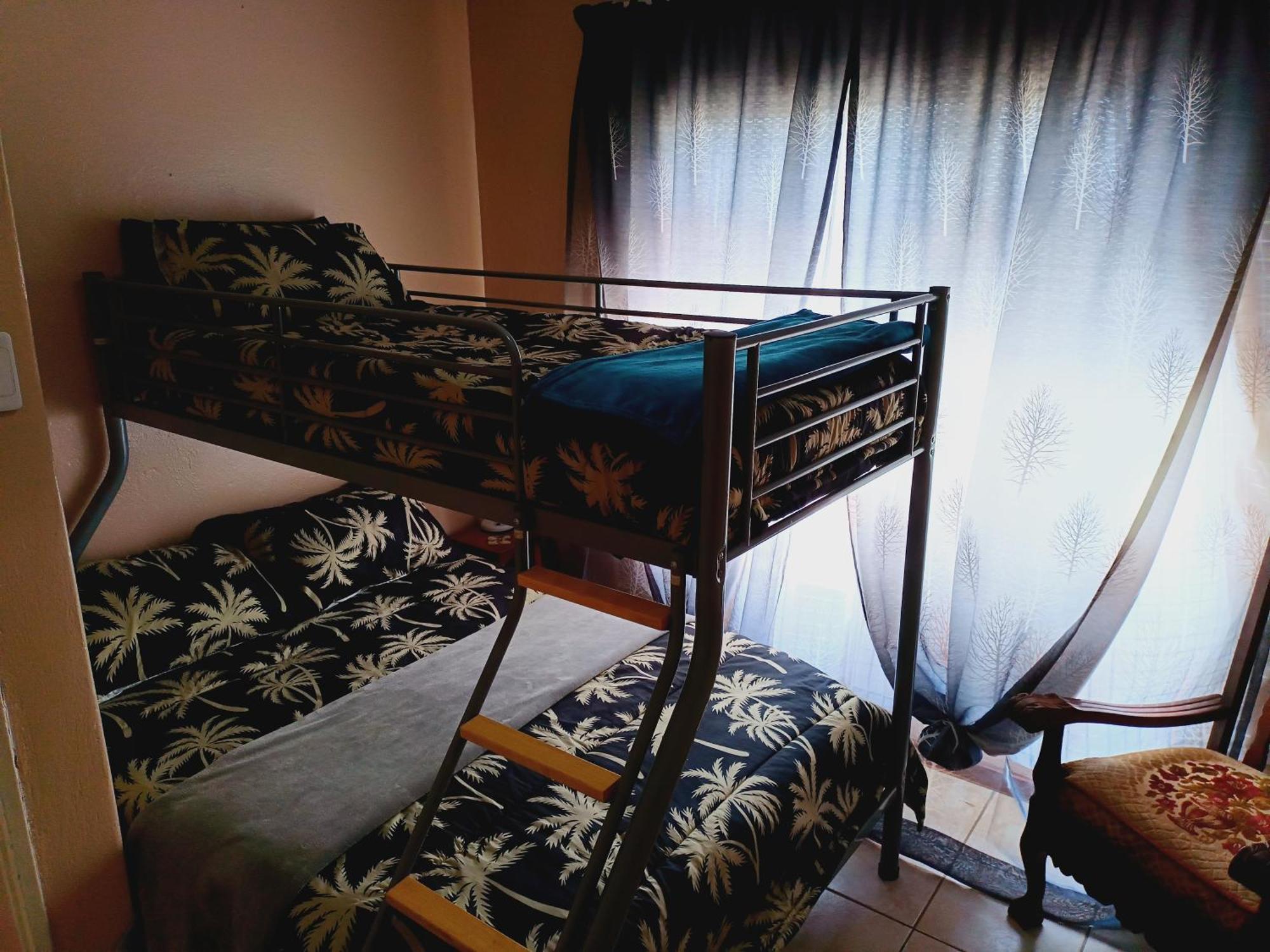 Suburbia Holiday home *